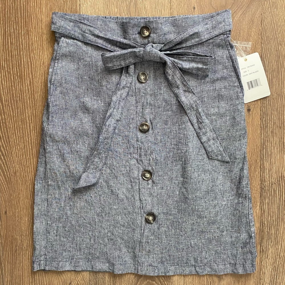 NWT Zac & Rachel Linen Blend Chambray Blue Button Tie Front Skirt Sz S P…